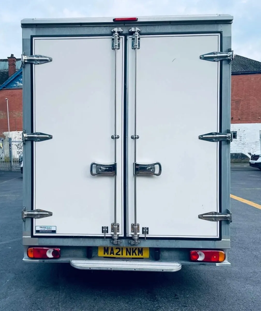 2024 Renault Master Luton Low Loader Van - Image 3