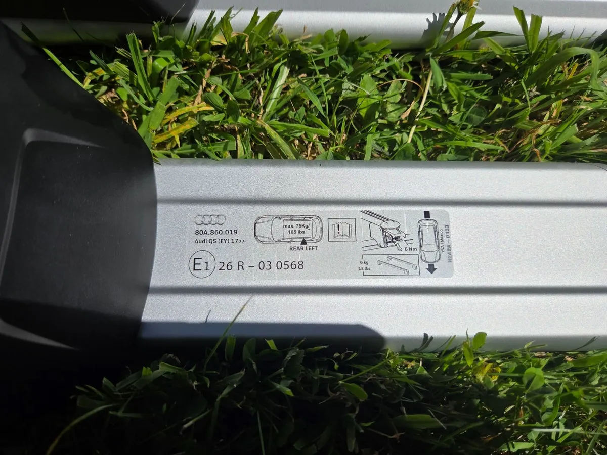 Audi Q5 roof bars - Image 2