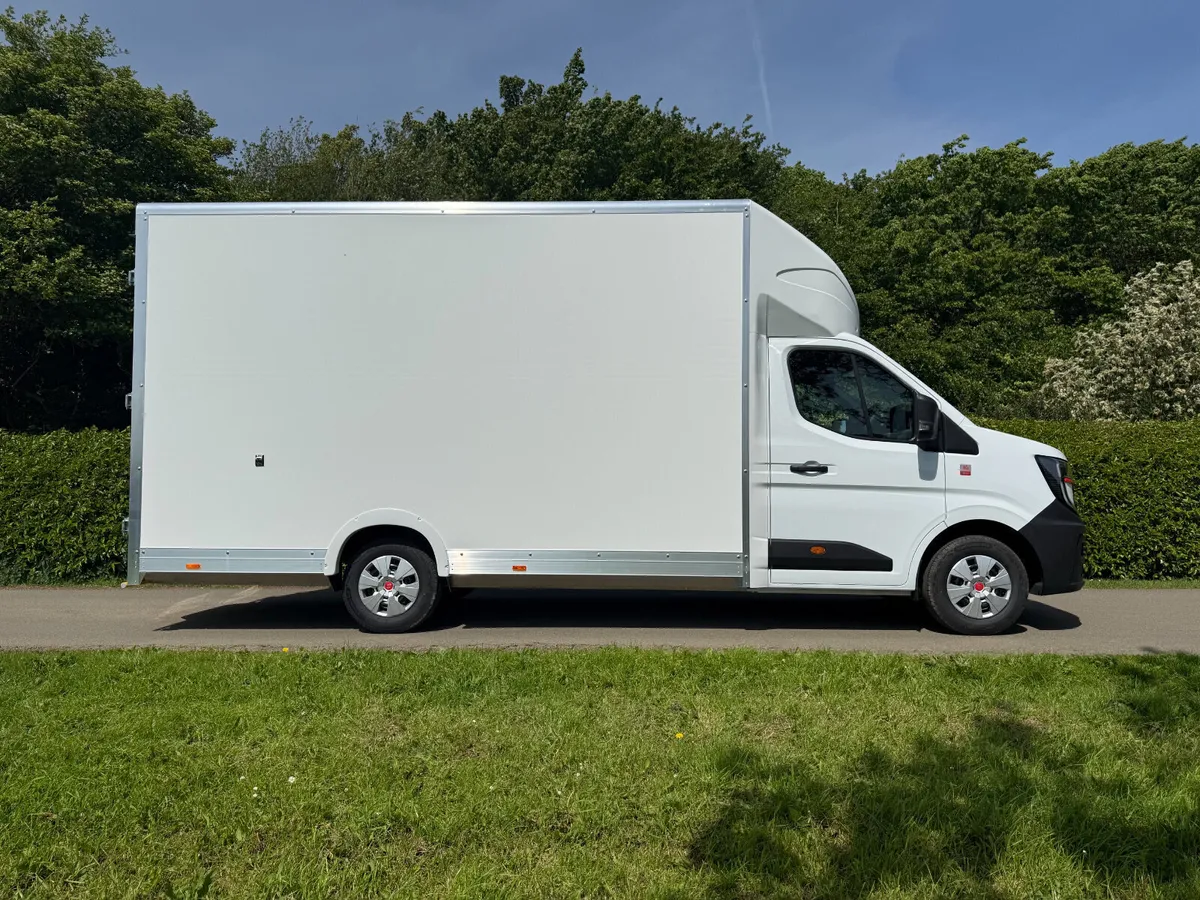 2026 Renault Master Luton Low Loader Van - Image 1