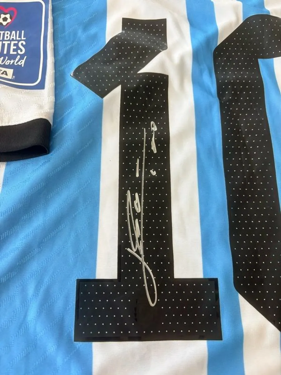 Lionel Messi Signed Argentina Qatar 2022 World Cup Final Winners Shirt Plus COA - Image 2