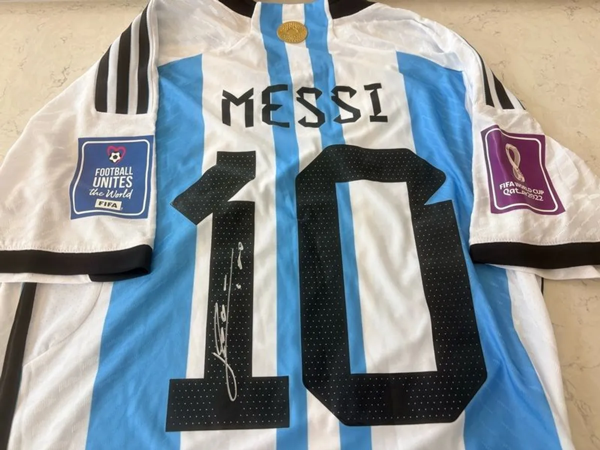 Lionel Messi Signed Argentina Qatar 2022 World Cup Final Winners Shirt Plus COA - Image 4