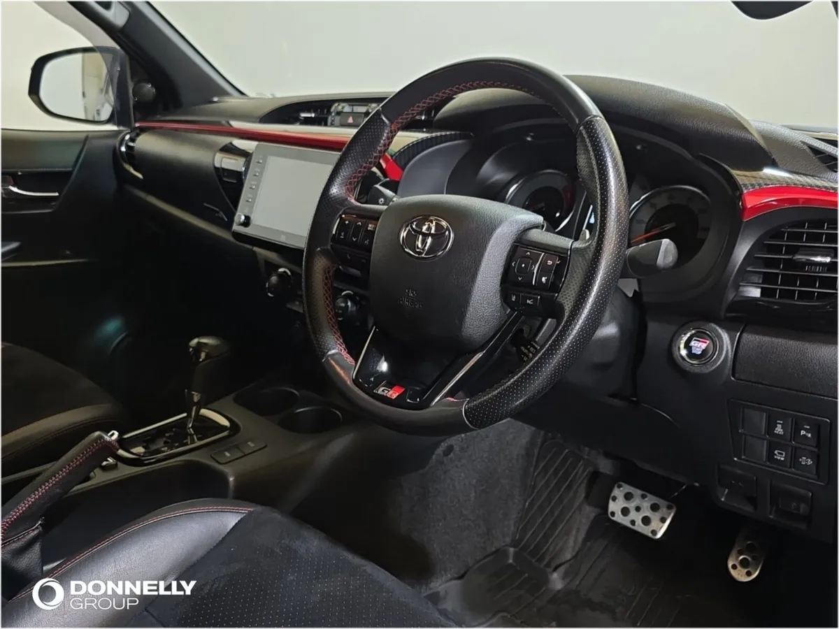 Toyota Hilux Diesel GR Sport - Image 4