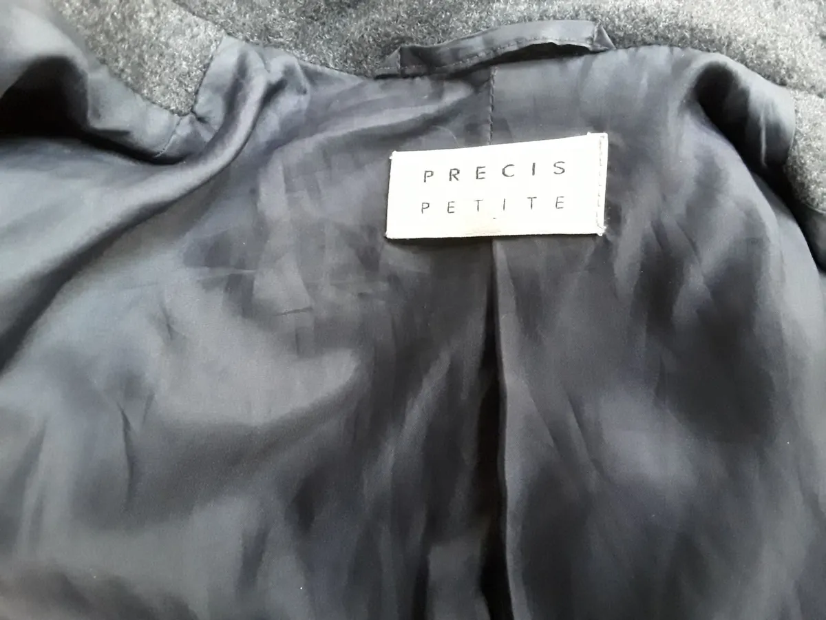 Ladies grey winter slimline coat - Image 2