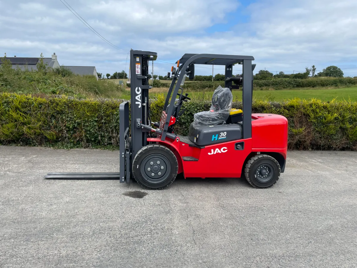 New JAC 3000kg Diesel Forklift **Online Auction** - Image 3