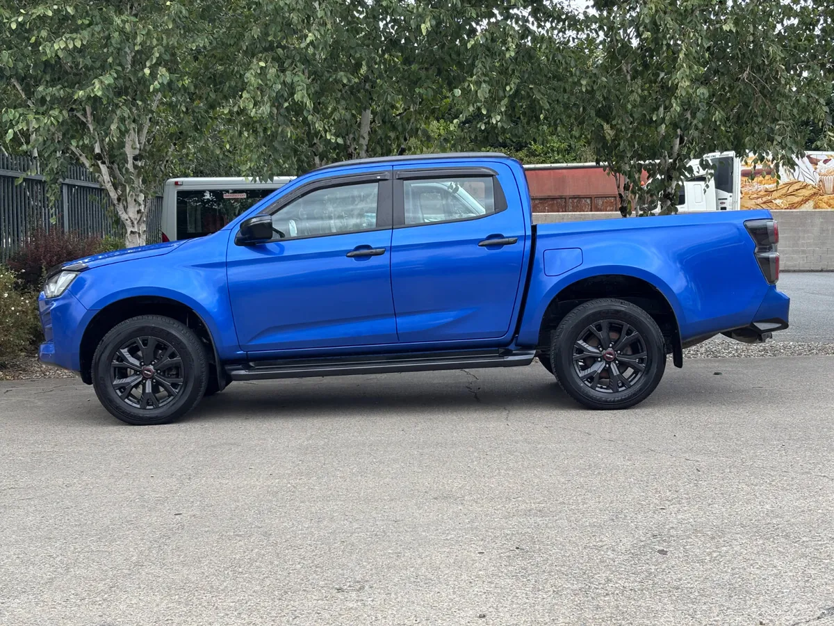 Isuzu D-Max LSE 2024 - Image 3