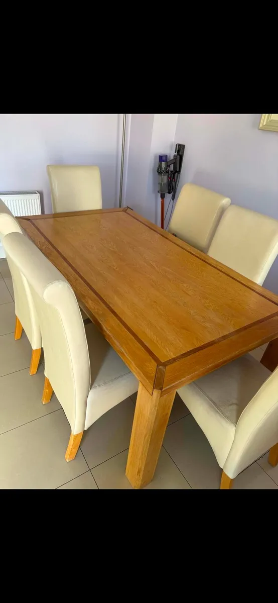 Table  and chairs
