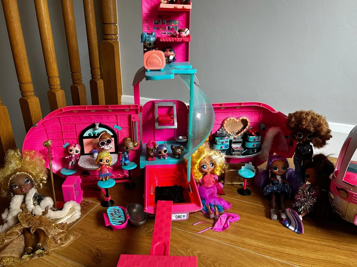 LOL camper van, dolls and lots of extras - Image 2