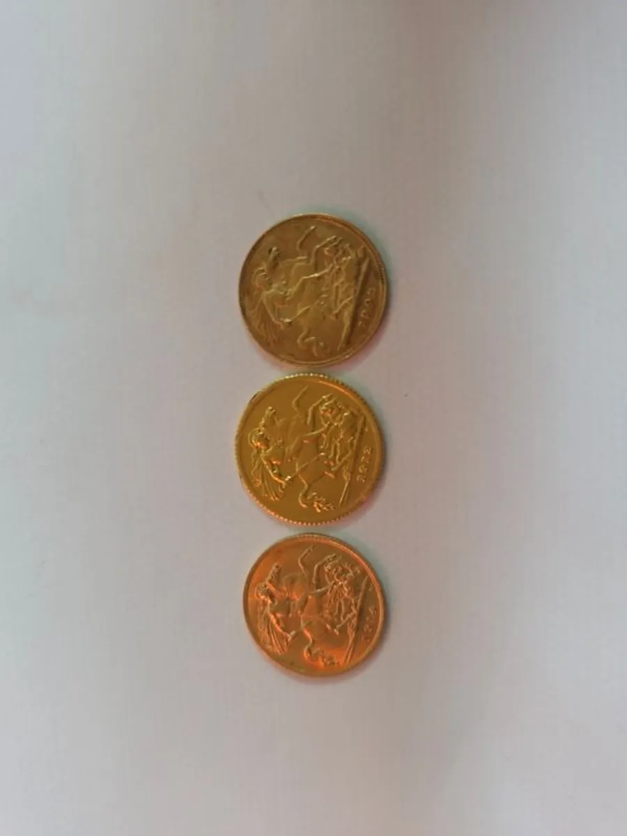 3x Gold half sovereigns - Image 2