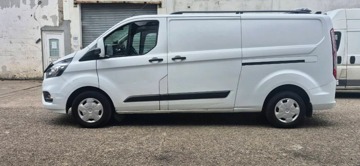 Ford Transit Custom - Image 3