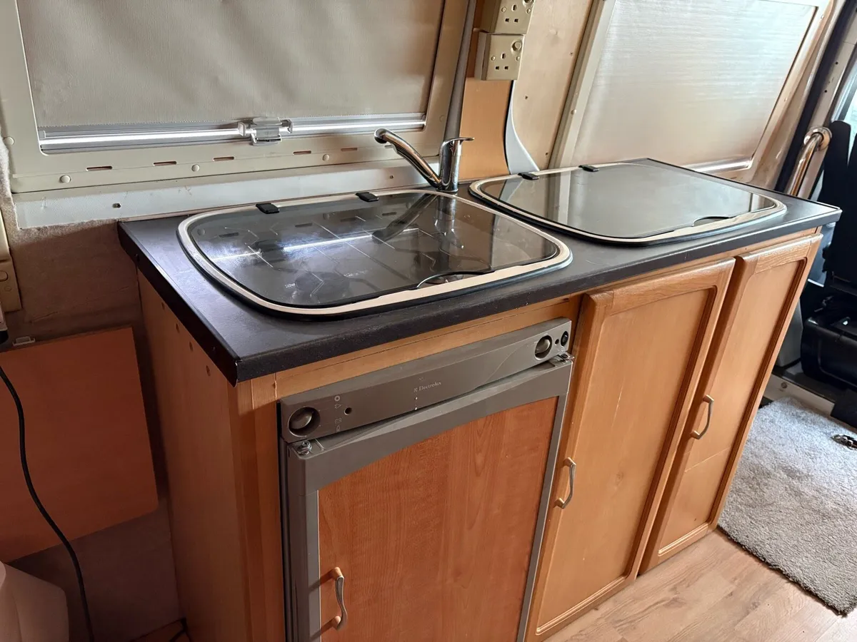 2015 Camper Van. - Image 4