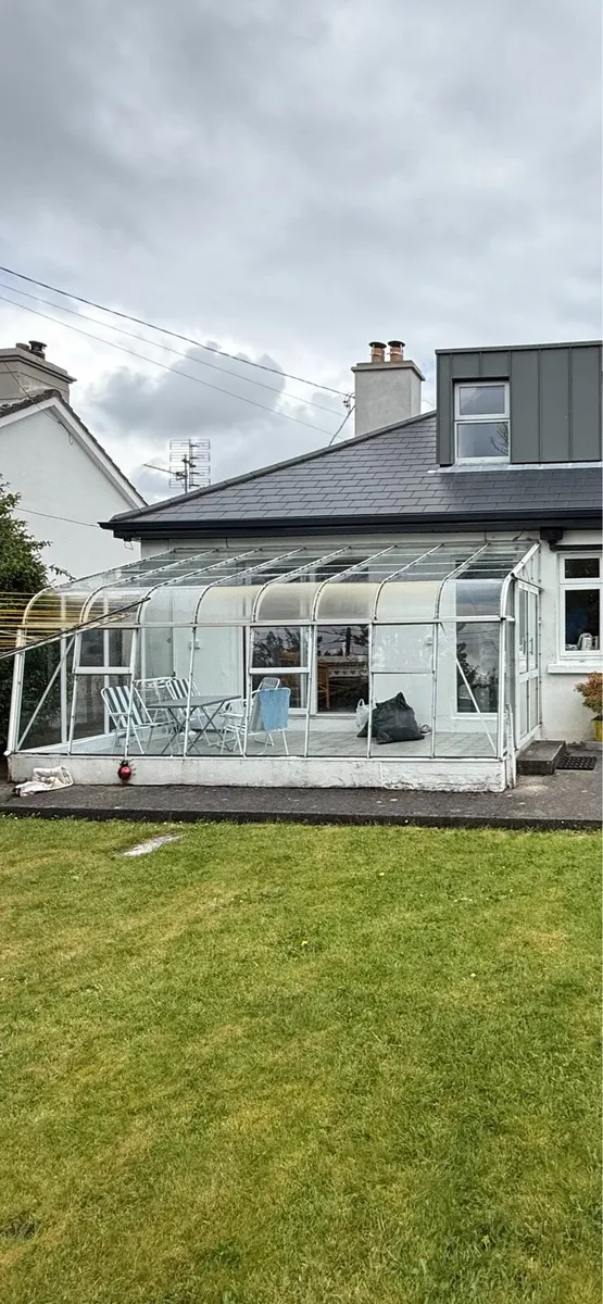 Lean-To Glasshouse / Conservatory 16x8ft - Image 1