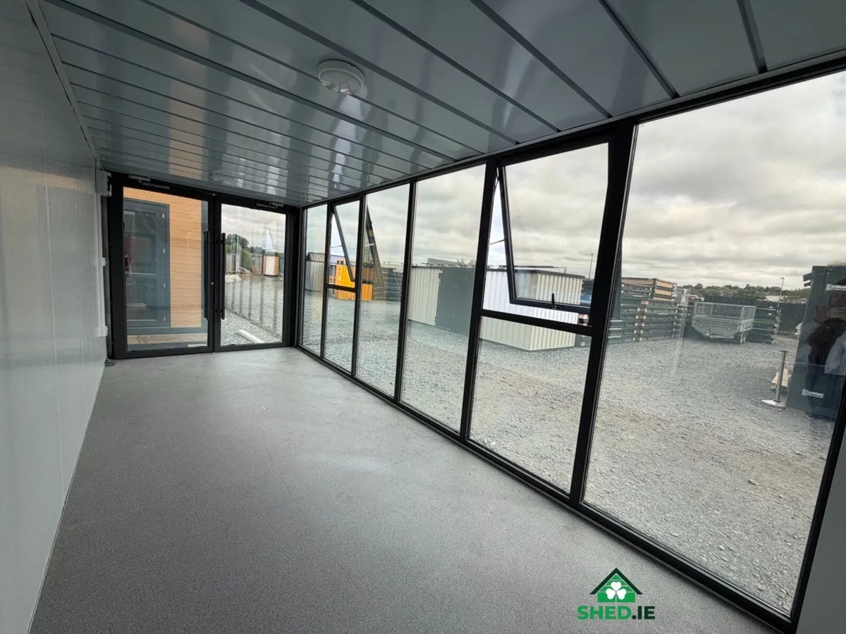 Panoramic Commercial Unit - 2.4m x 5.78m - Image 4