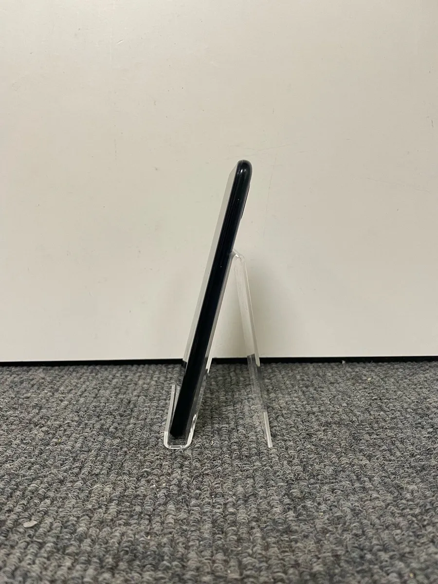 Samsung Galaxy A20e - Image 3