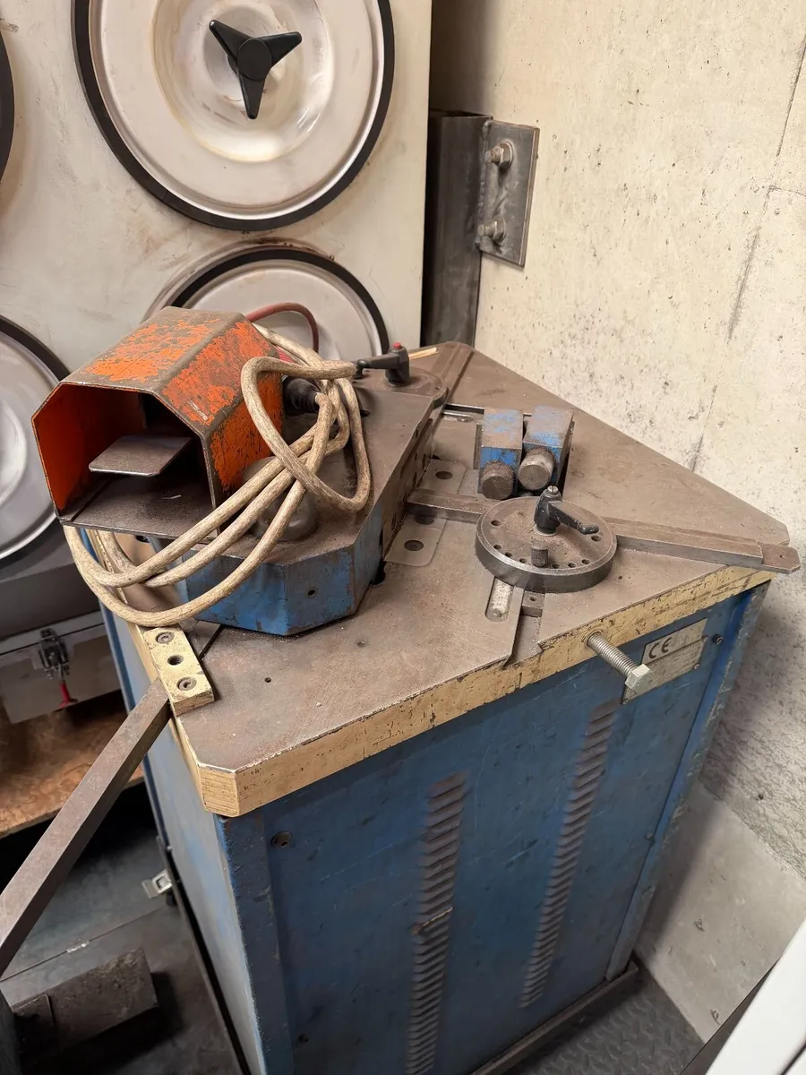 Haco sheet metal notcher - Image 3