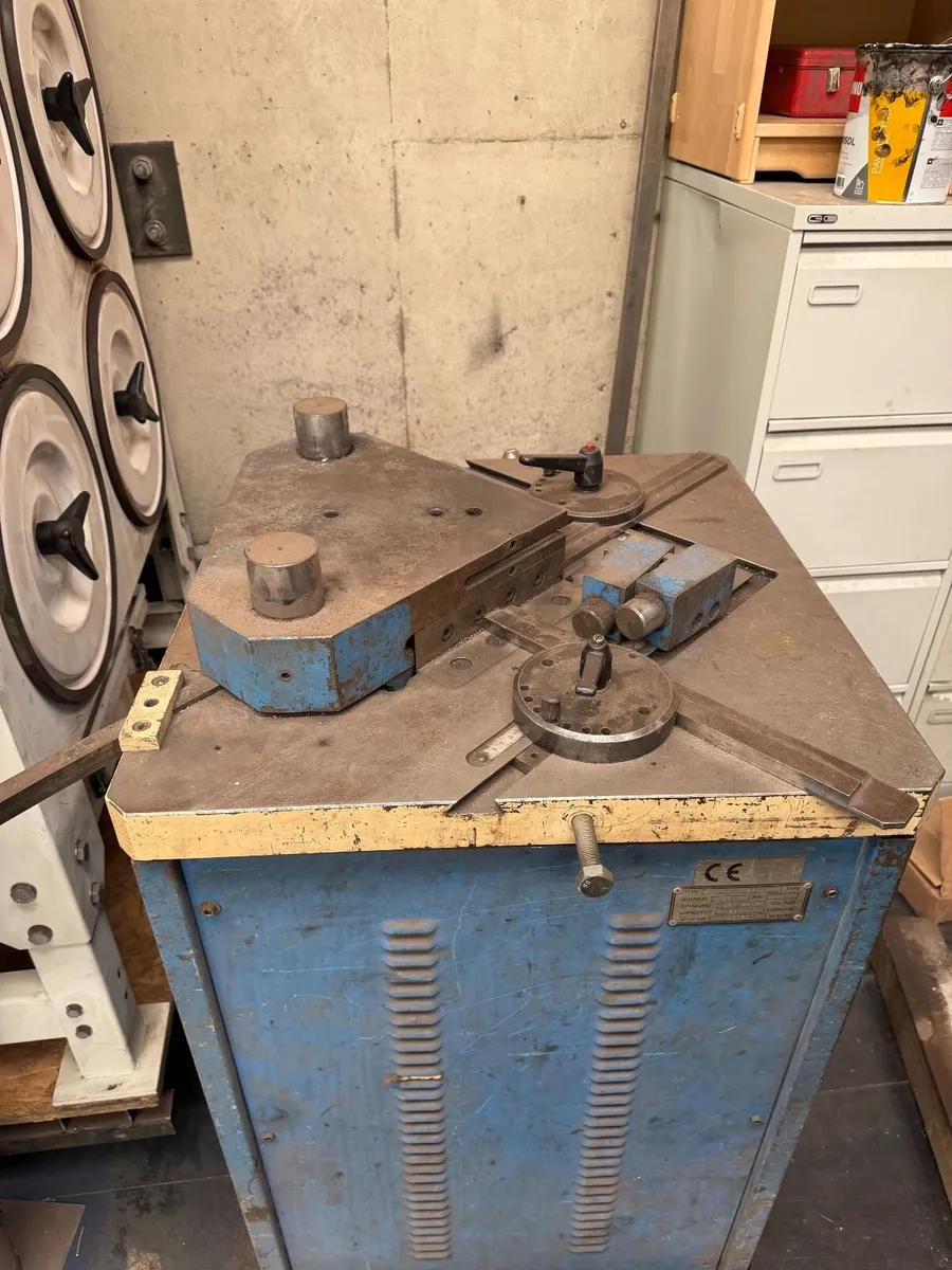 Haco sheet metal notcher - Image 2