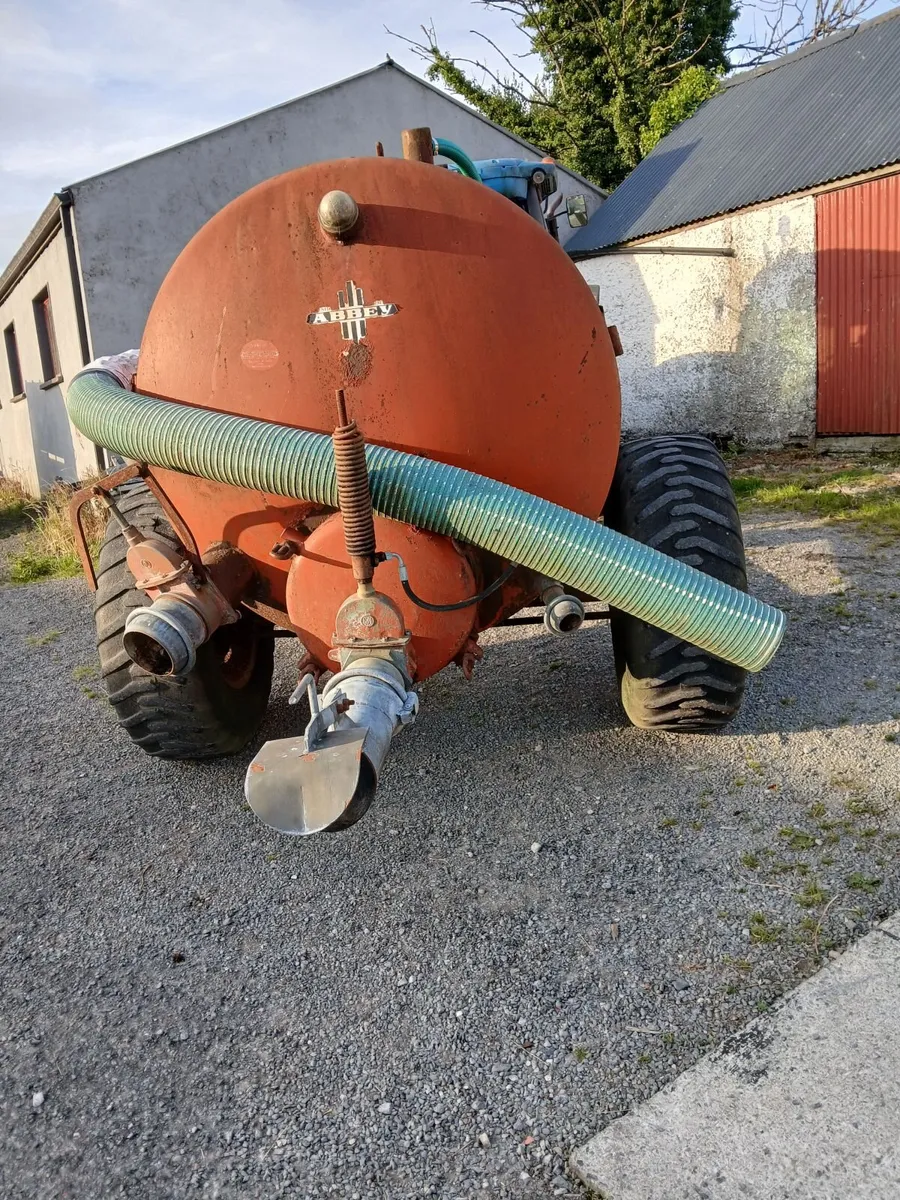 900 Gallon Abbey slurry tanker - Image 2