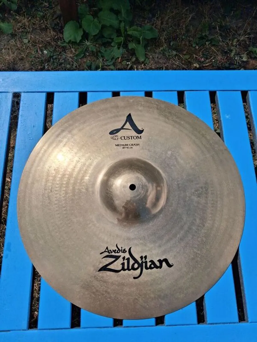 Zildjian A Custom 18in  medium crash - Image 1