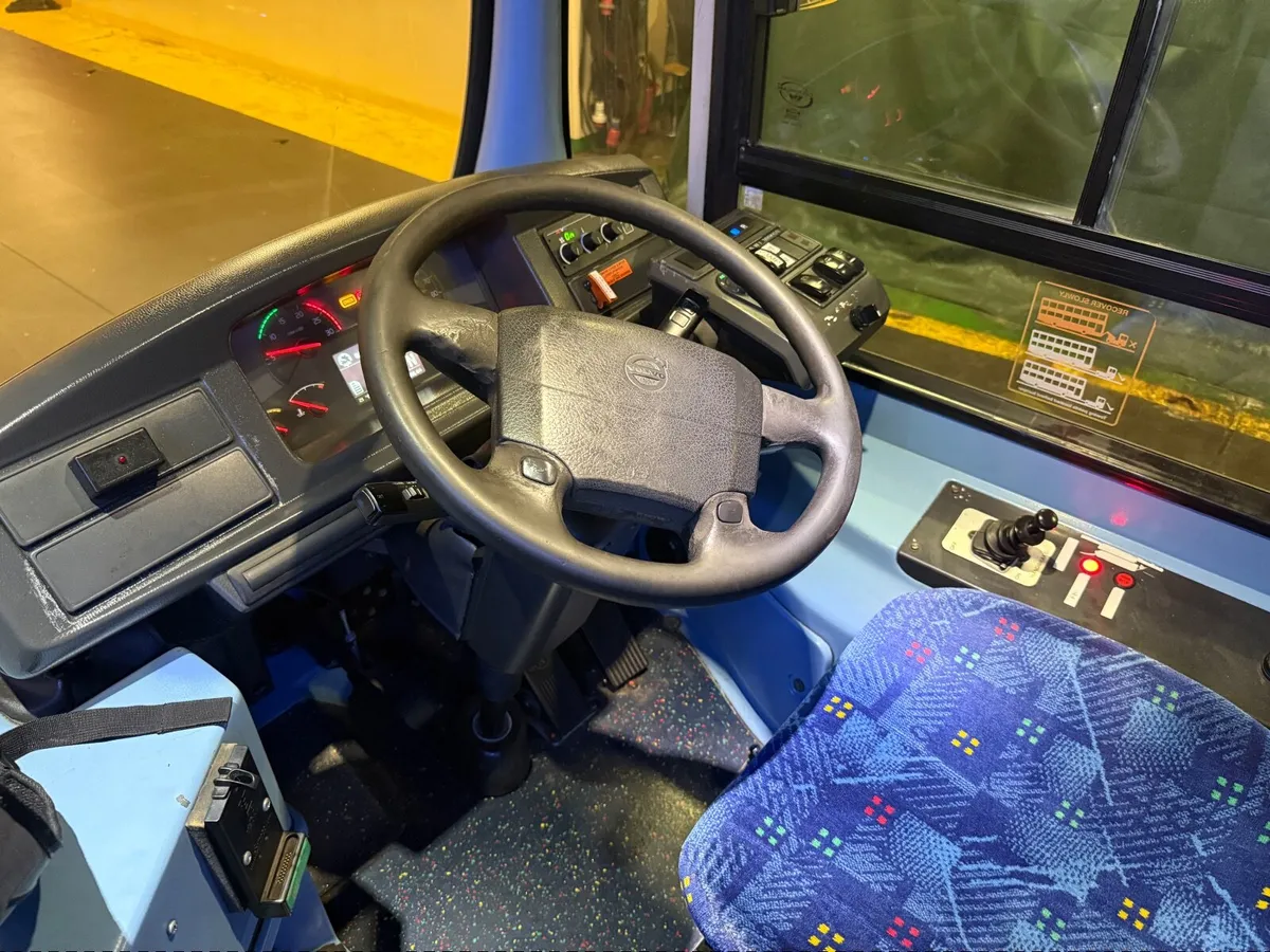 2011 Volvo B9TL - Image 4