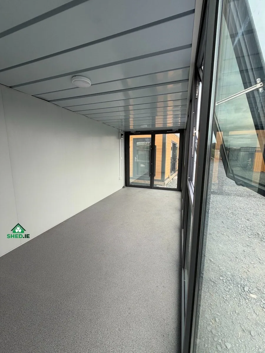Panoramic Commercial Unit - 2.4m x 5.78m - Image 3
