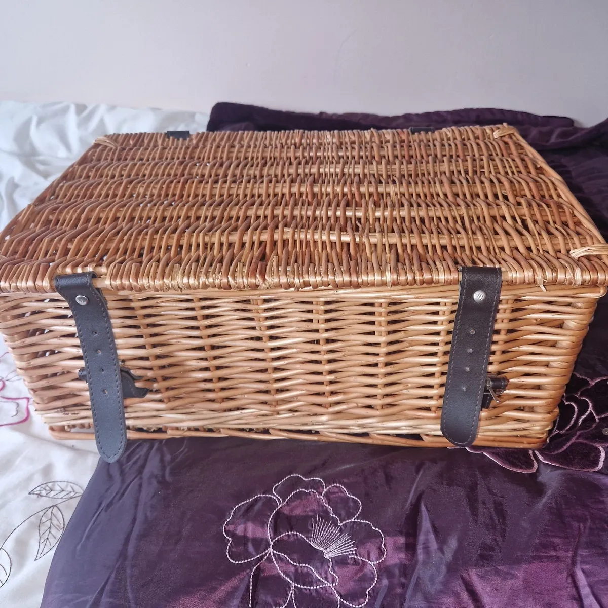 Picnic basket - Image 1