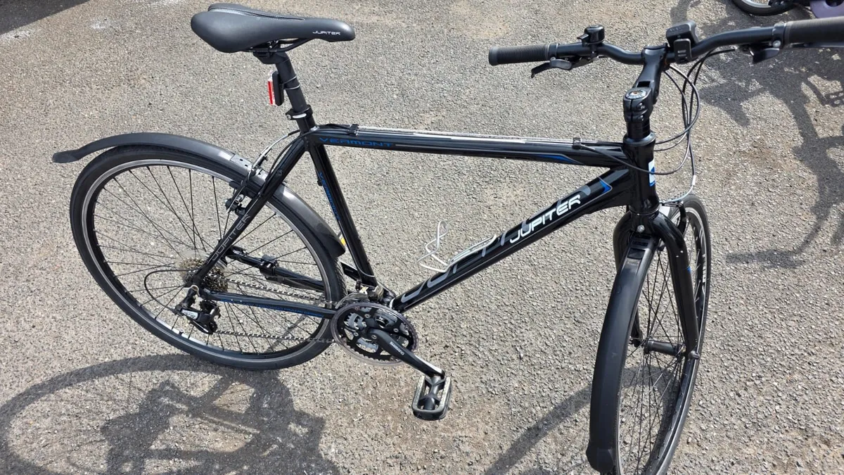 Jupiter Vermont Hybrid/Trekking Bike - Image 1
