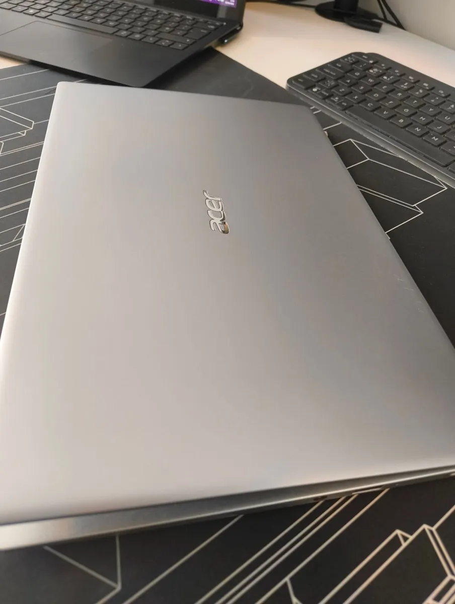 Acer Swift 3 14" AMD Ryzen 7 | 8GB | 1TB | Silver - Image 1