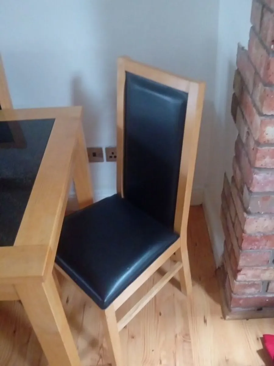 dinner table w 6 chairs - Image 2