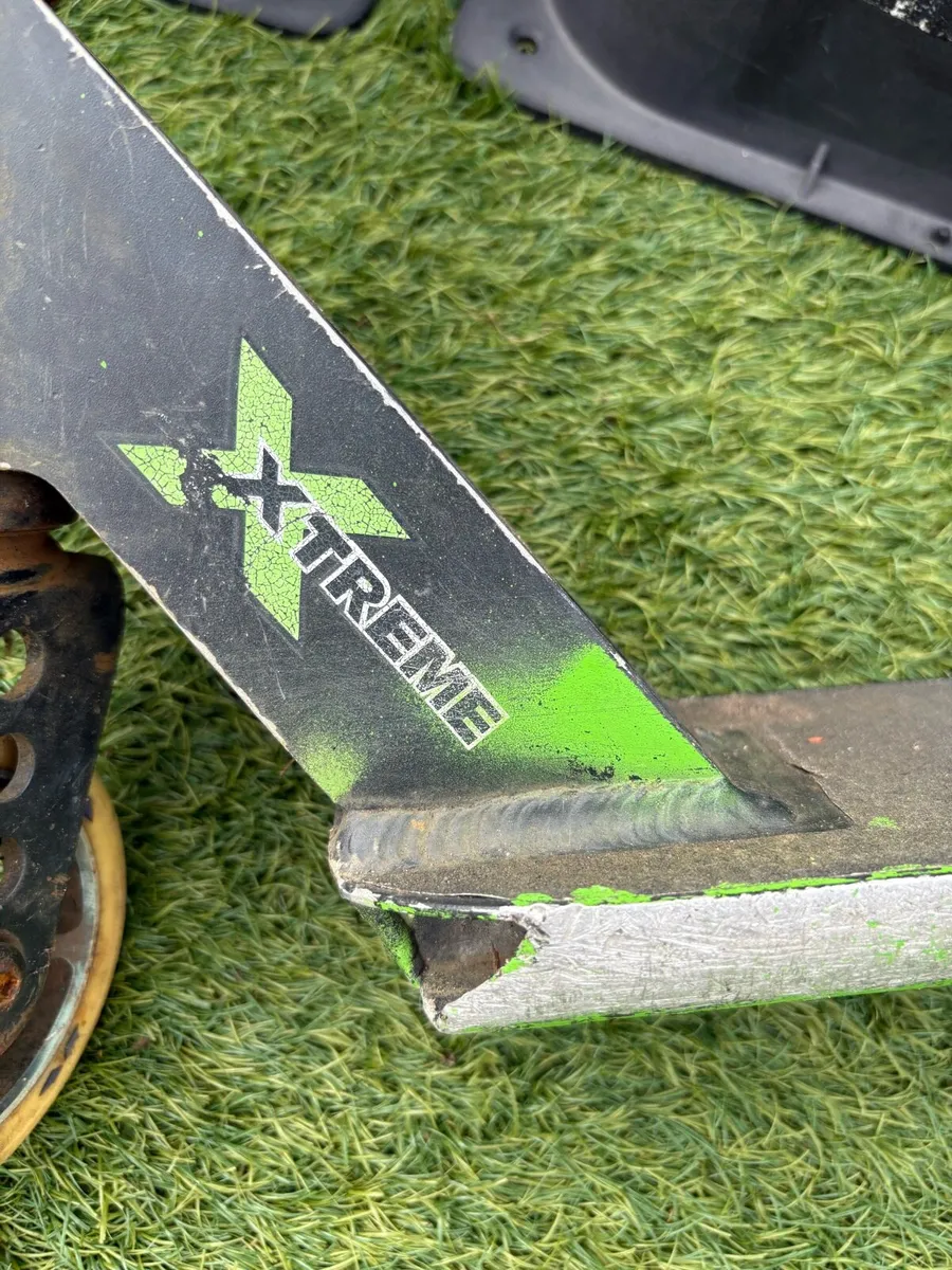 Micro stunt scooter with ramp & helmet - Image 2