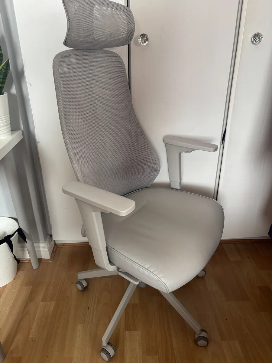 IKEA MARKUS Office Chair – €120 - Image 3
