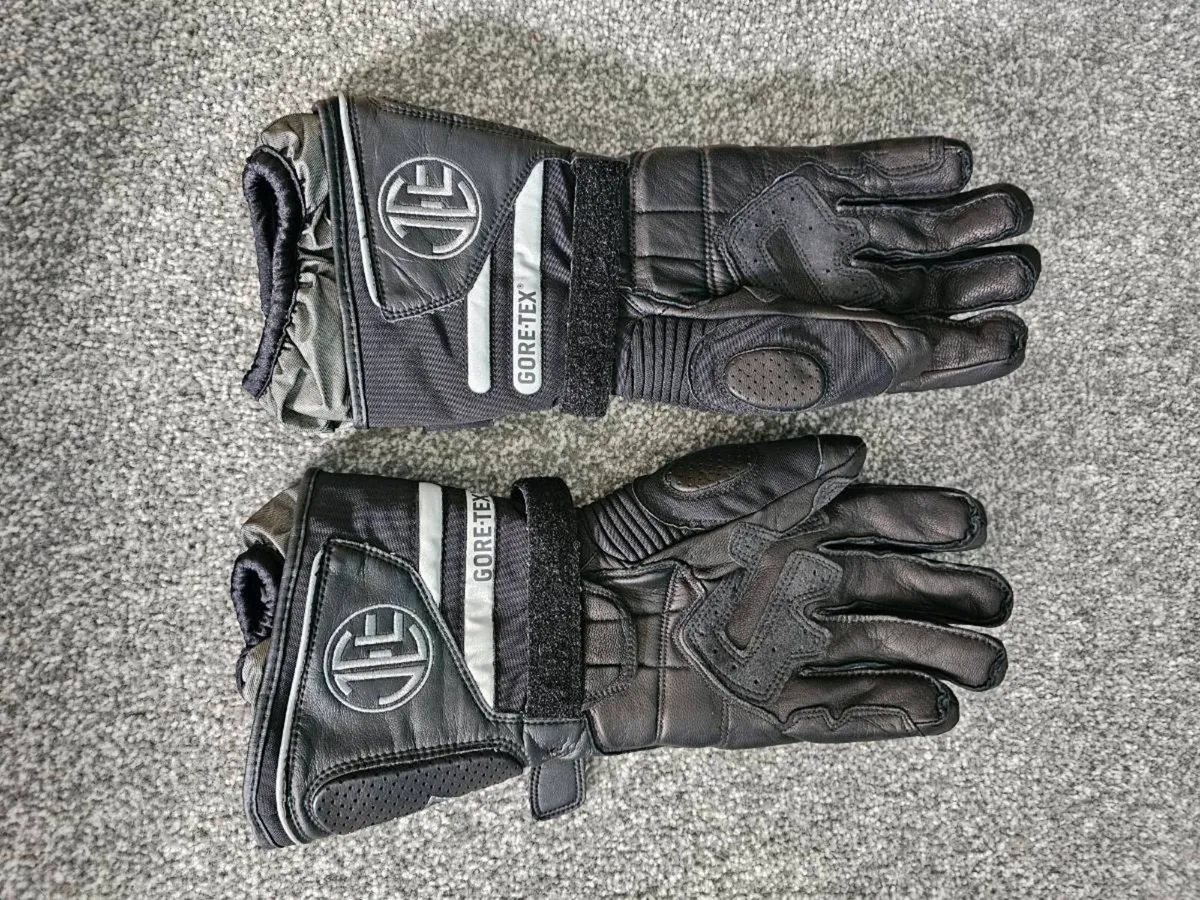 Alpinestars Gortex Gloves Medium - Image 2