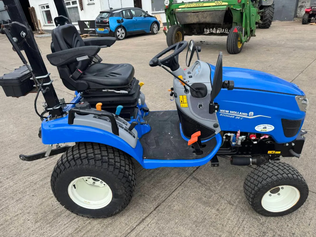2024 New Holland Boomer 25C - Image 4