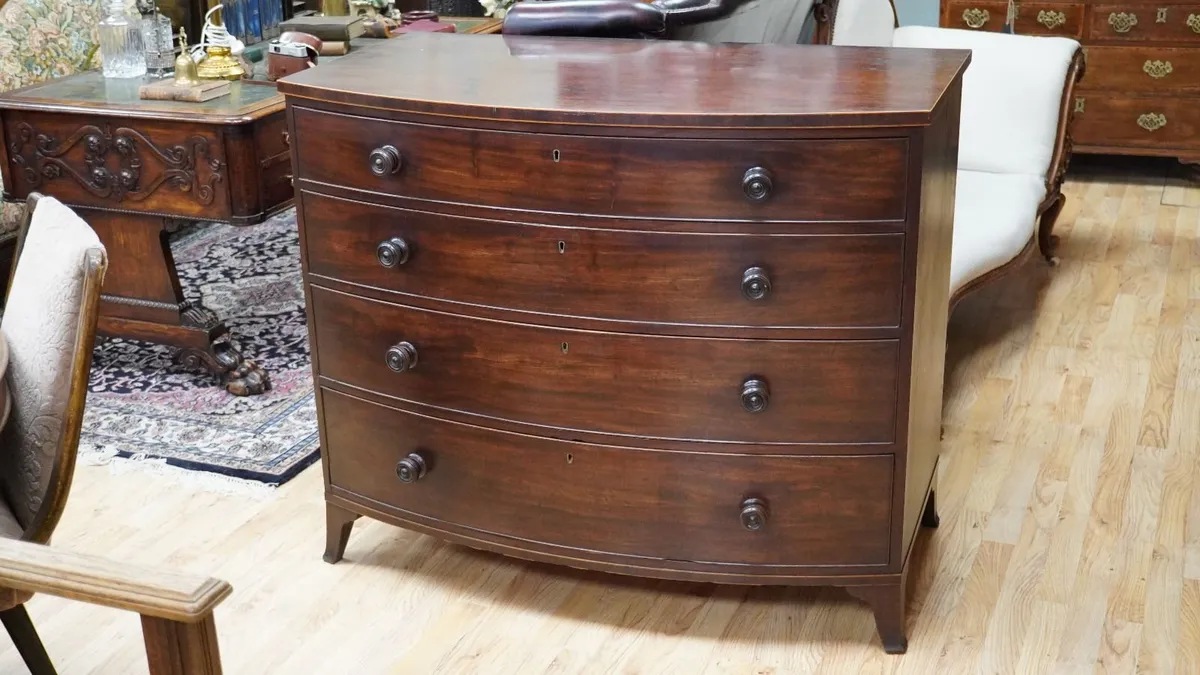 Regency Mahogany Bow Front Chest of Drawers - Image 2