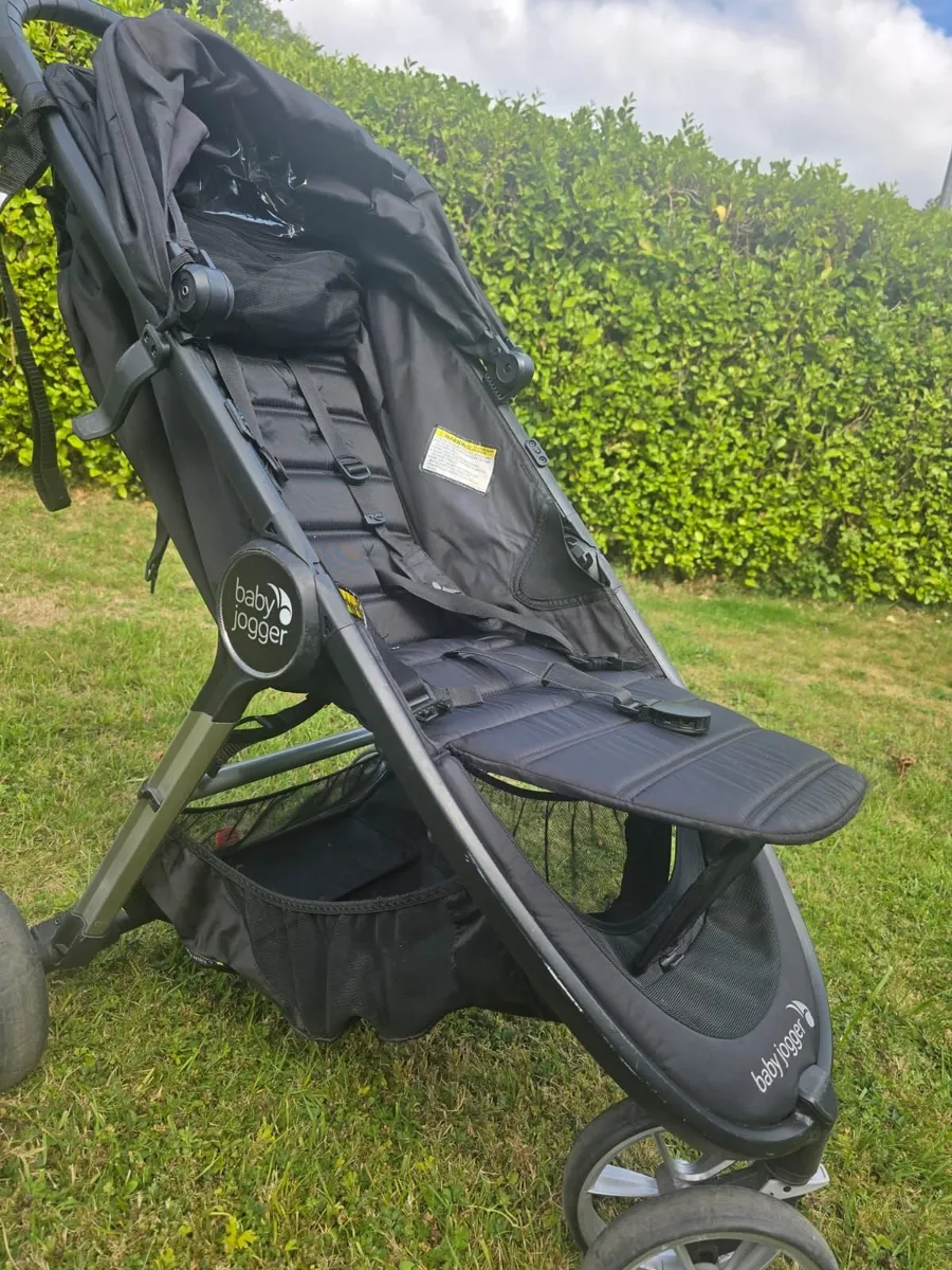 Baby Jogger Stroller - Excellent condition! - Image 1