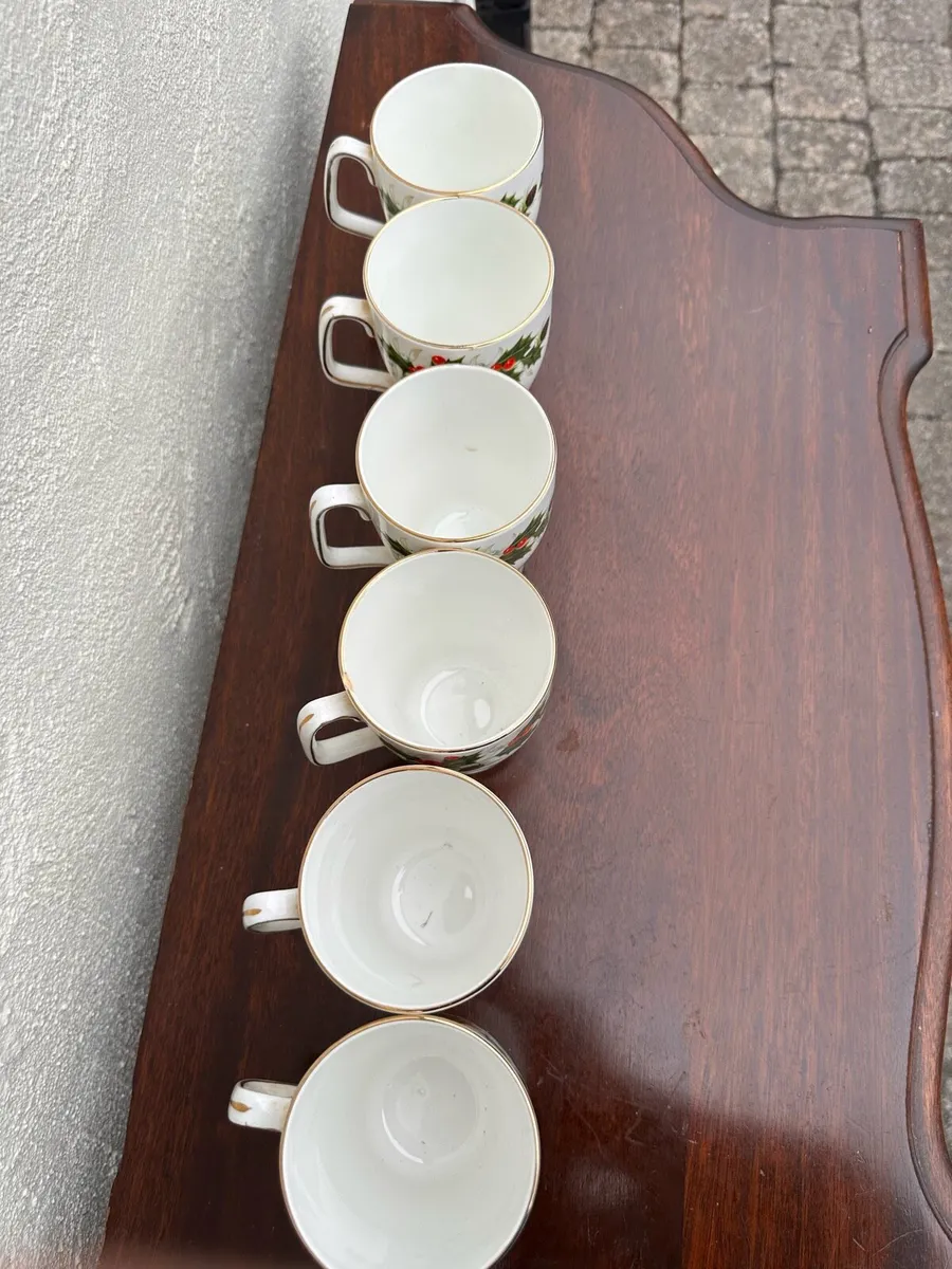 Antique Christmas mugs - Image 3
