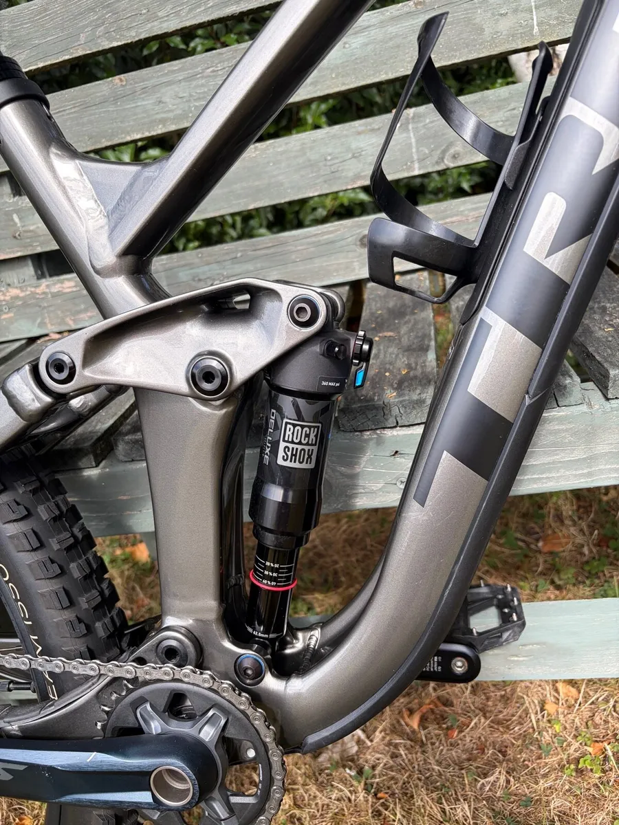 2021 Trek Slash 7 – Full Suspension Enduro MTB - Image 3