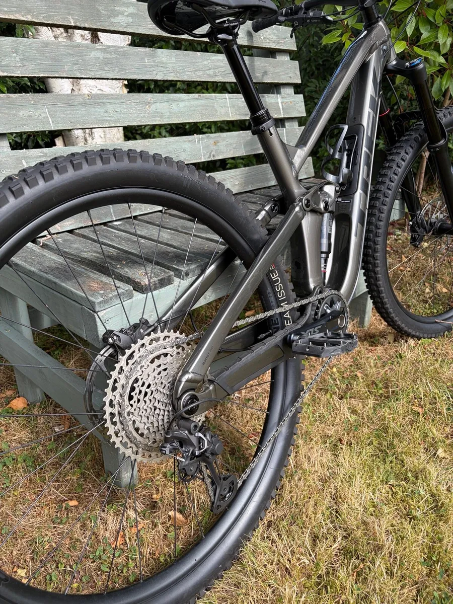 2021 Trek Slash 7 – Full Suspension Enduro MTB - Image 2