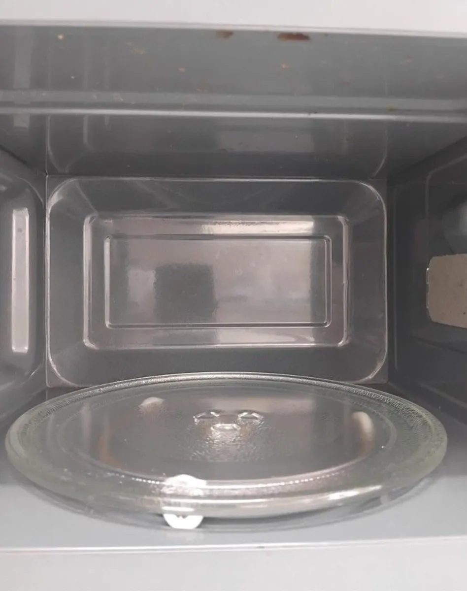 Microwave - flawless condition - Image 3