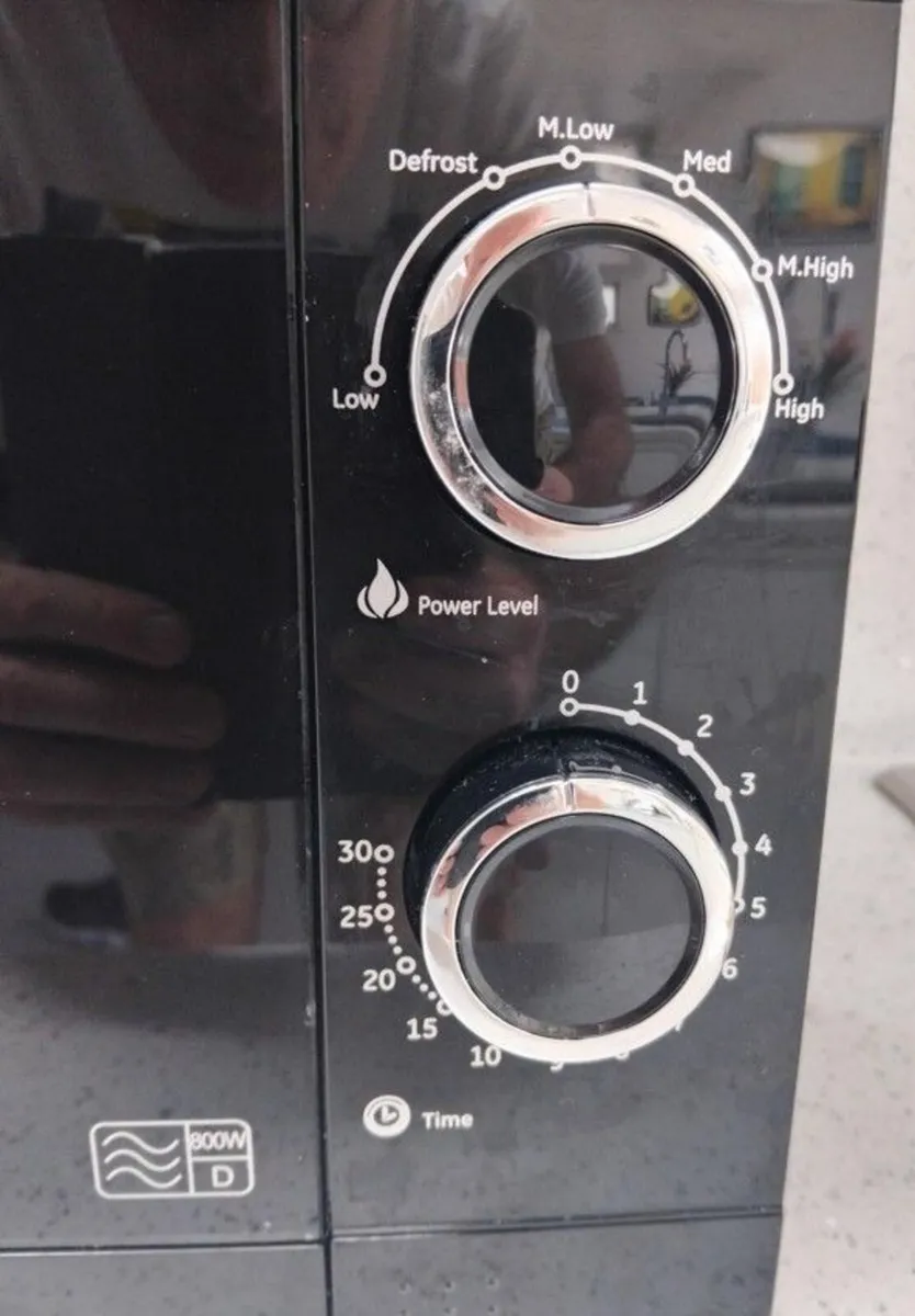 Microwave - flawless condition - Image 2