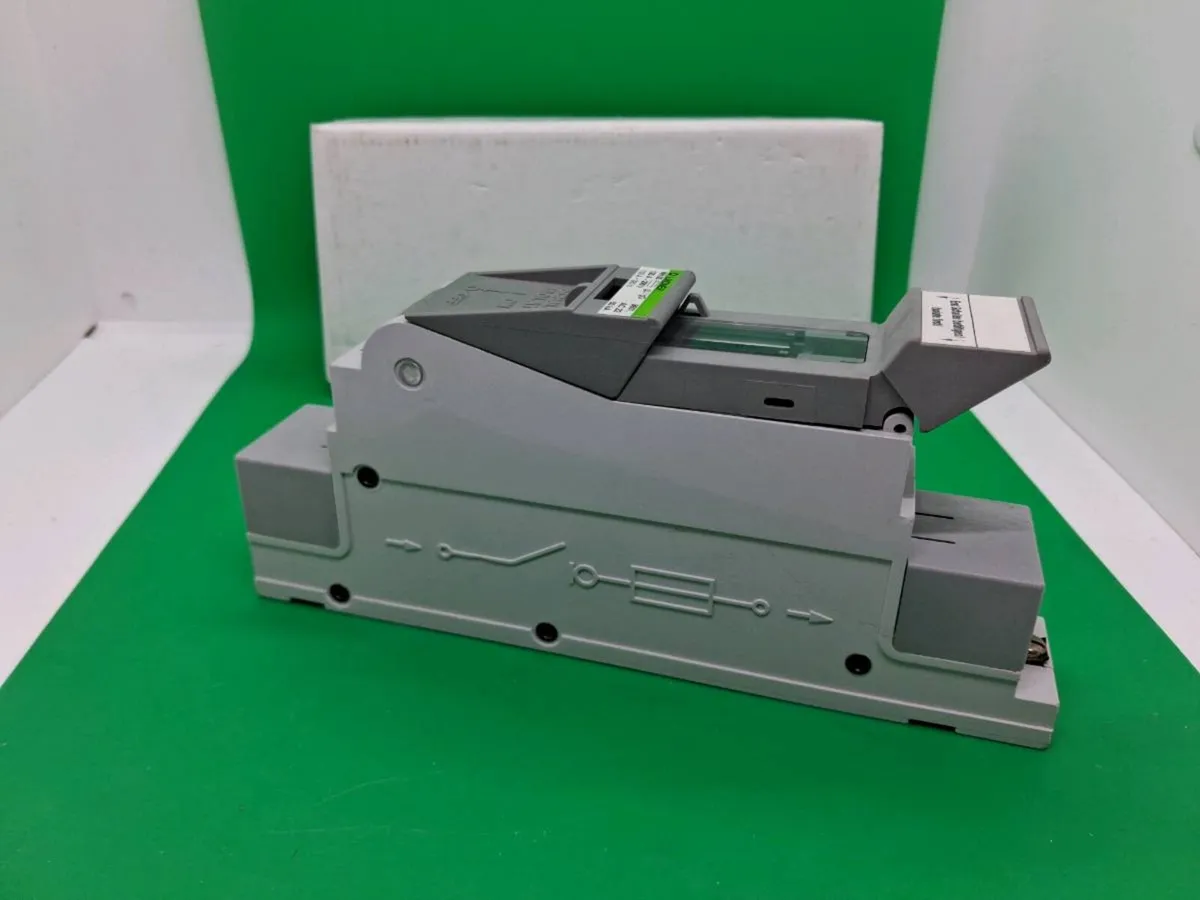Postage - Lindner Fuse Switch  NH00-LINOCUR 8601 - - Image 1