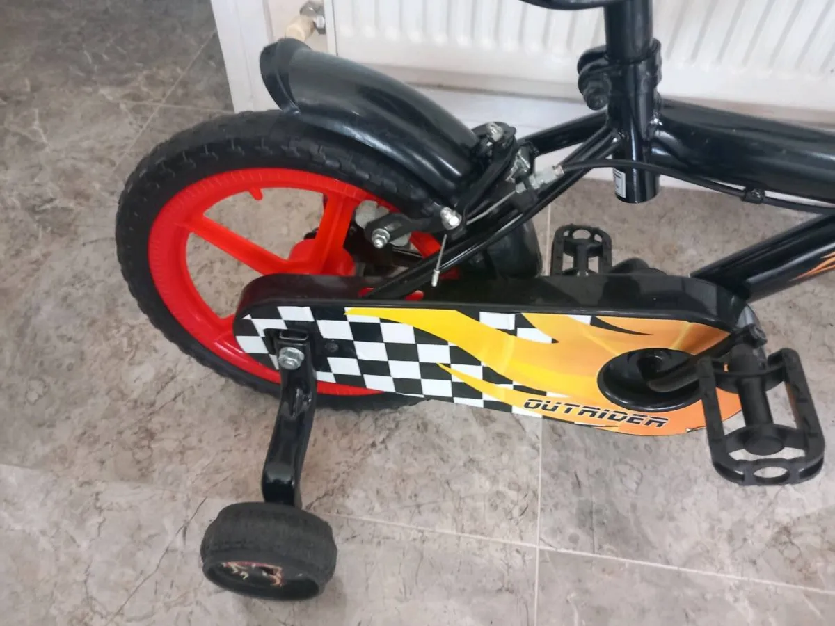 Kids Outrider bike size 14 inch wheels - Image 3