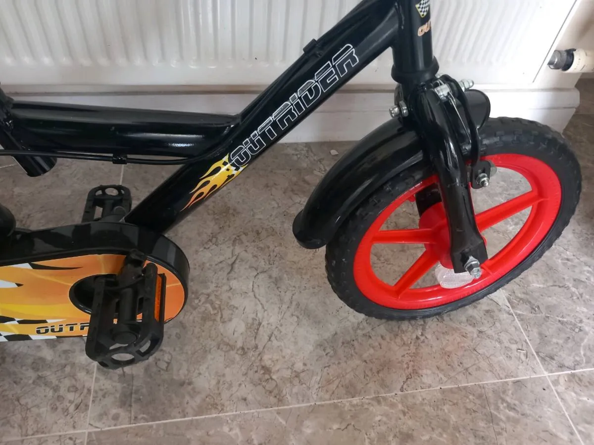 Kids Outrider bike size 14 inch wheels - Image 4