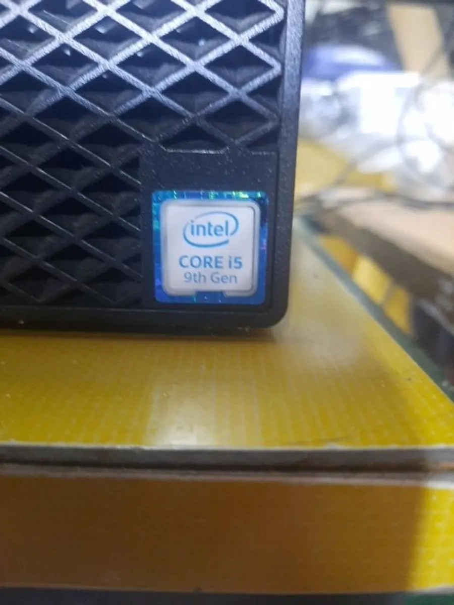 Dell Optiplex 3070 pc / 24" HDMI Monitor - Image 2