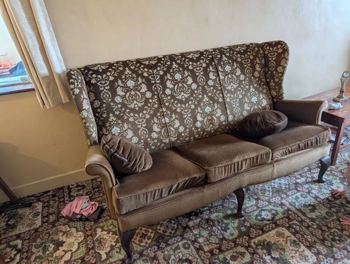 Free sofa & arm chair set - Image 3