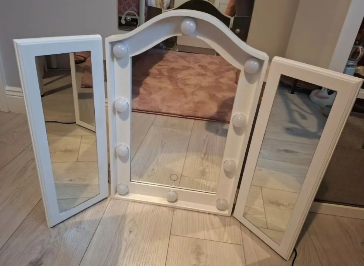 Mirror - Image 2