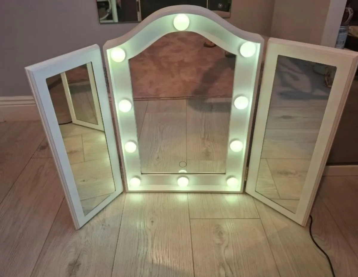 Mirror - Image 1