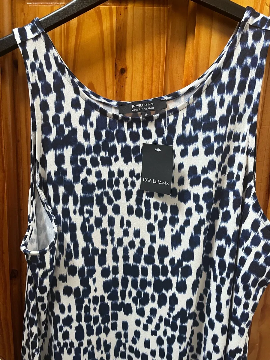 Ladies dress - Image 1