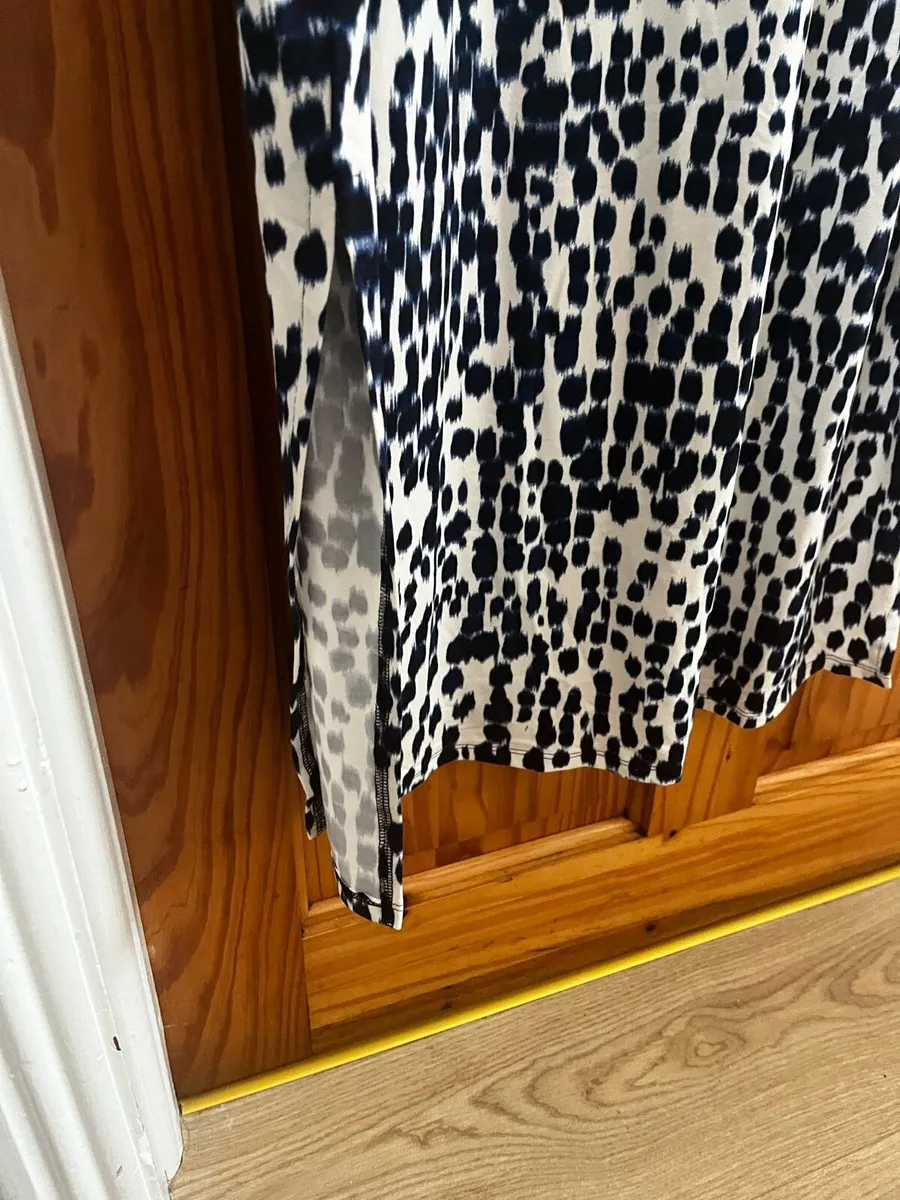 Ladies dress - Image 3