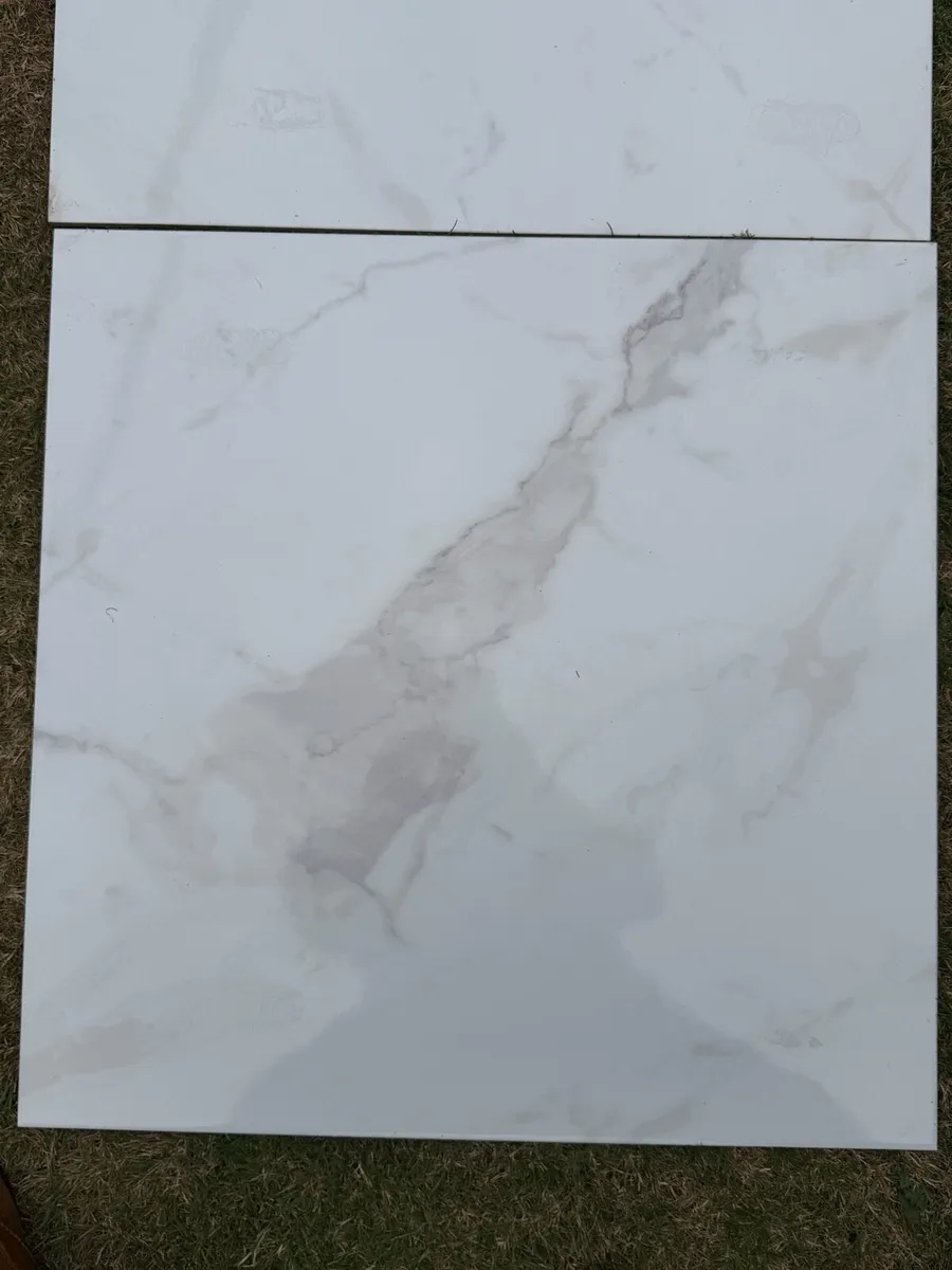 Boxes of bathroom tiles - Image 4