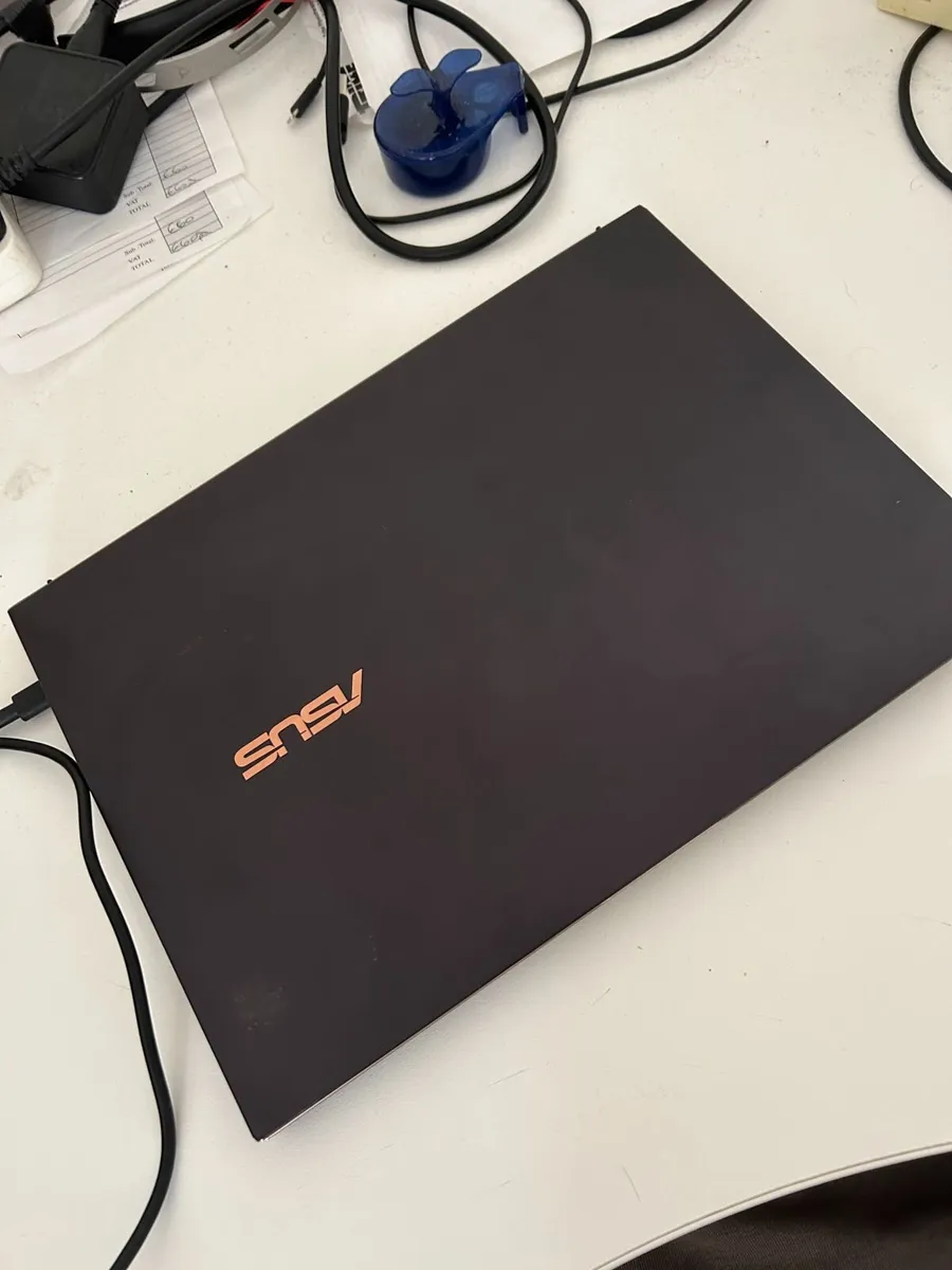 ASUS ZenBook S UX393 – Core i7 – 1TB SSD – Premium - Image 3