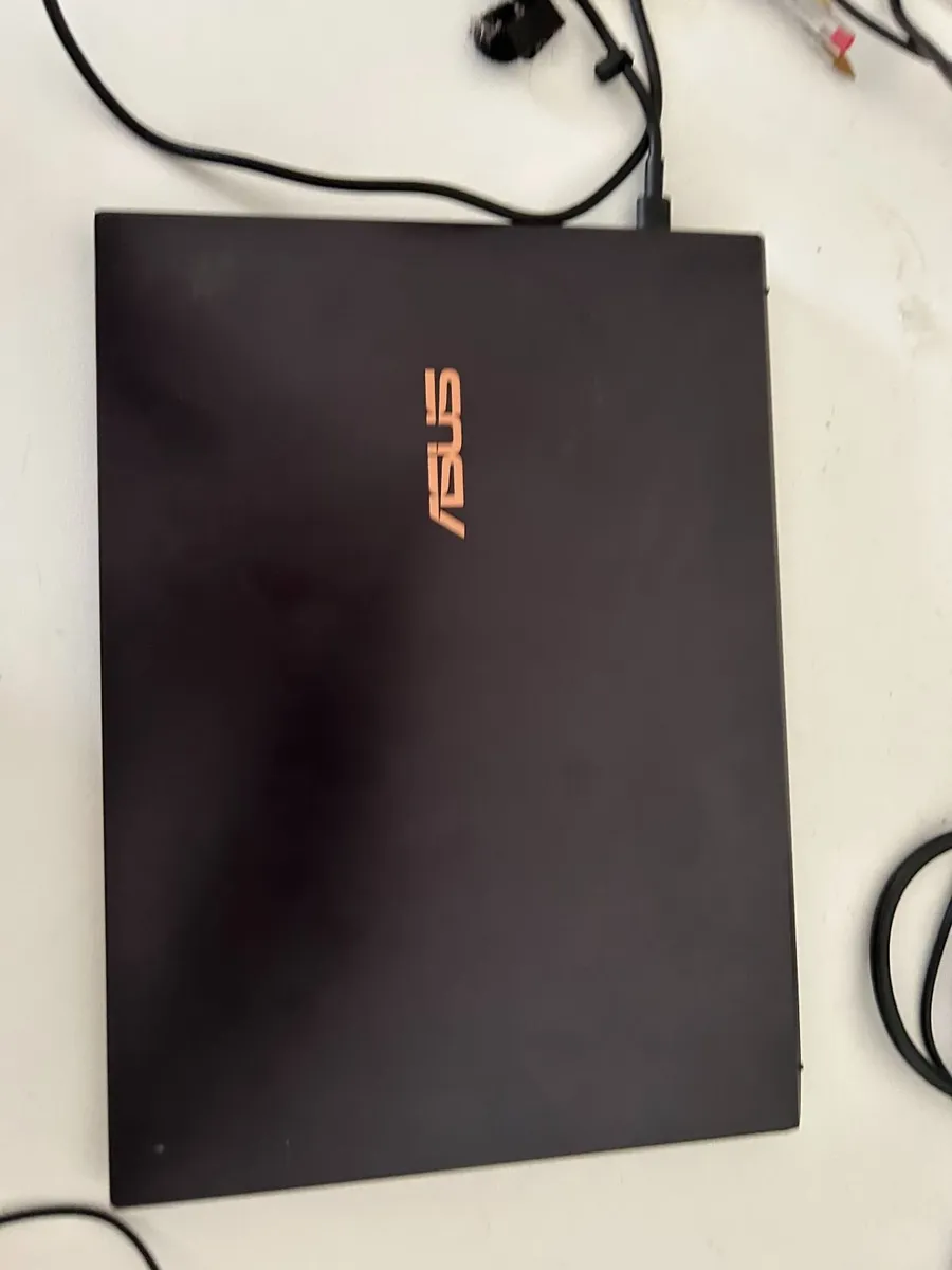 ASUS ZenBook S UX393 – Core i7 – 1TB SSD – Premium - Image 4